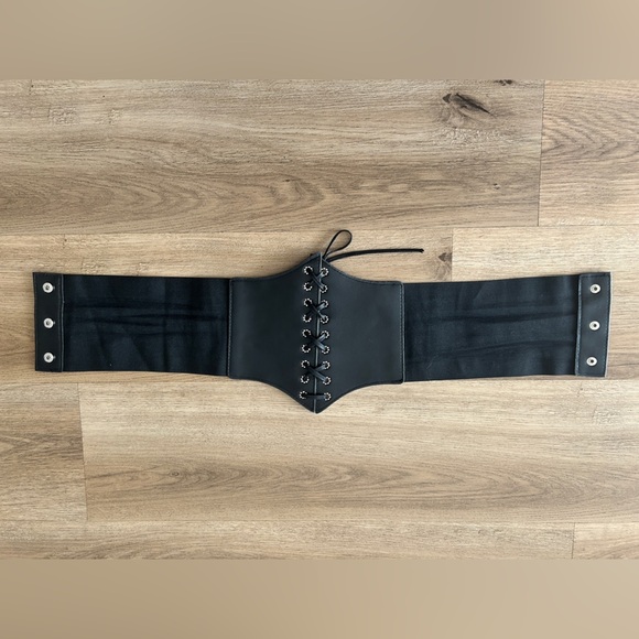 Black Faux Leather Corset Waist Belt with Lace-Up Detail, Medium- EUC - Picture 5 of 5